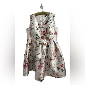 Chi Chi London Floral Midi Dress - Cream and Pink